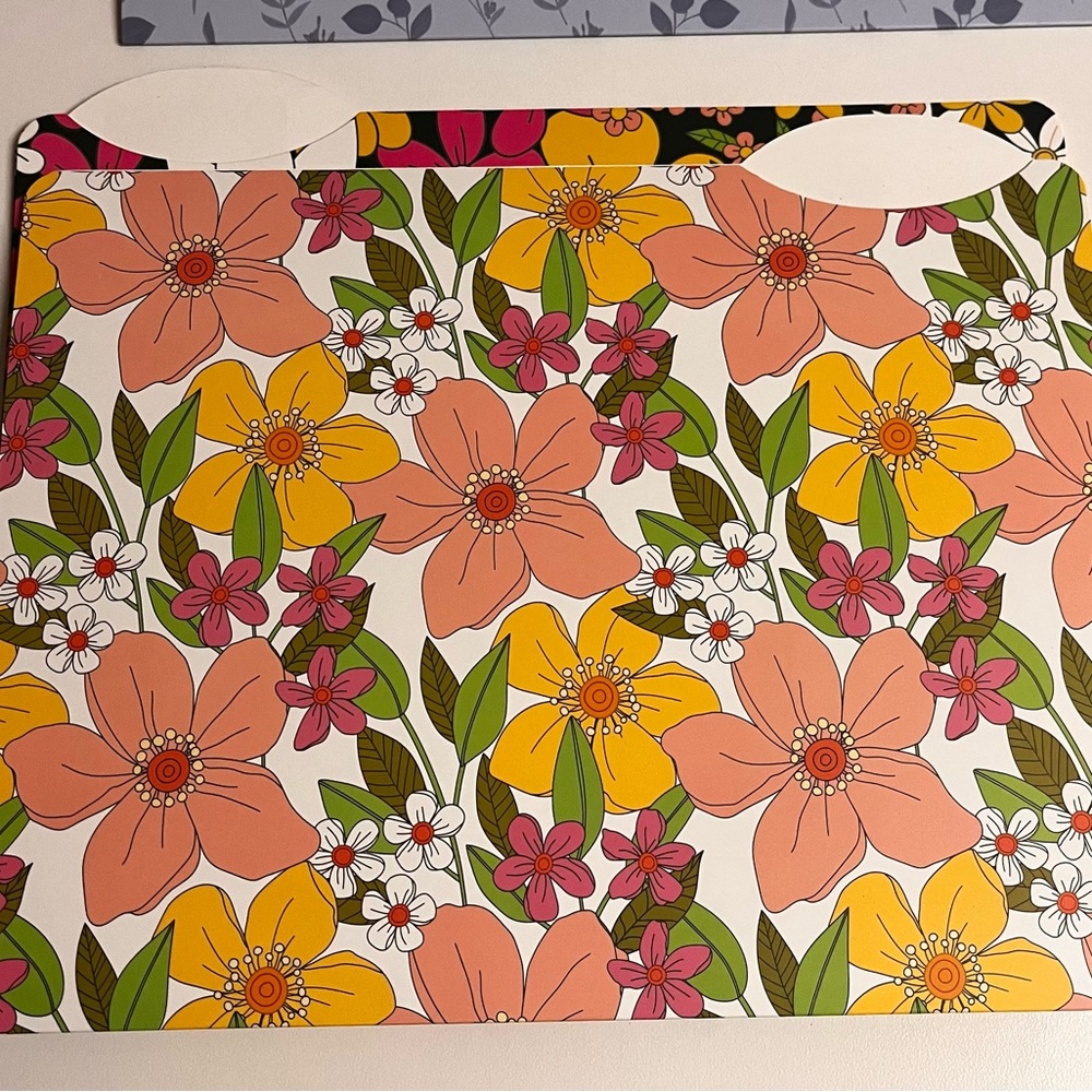 Floral Patterned File Folders - Assorted Colors - Picture 3 of 5